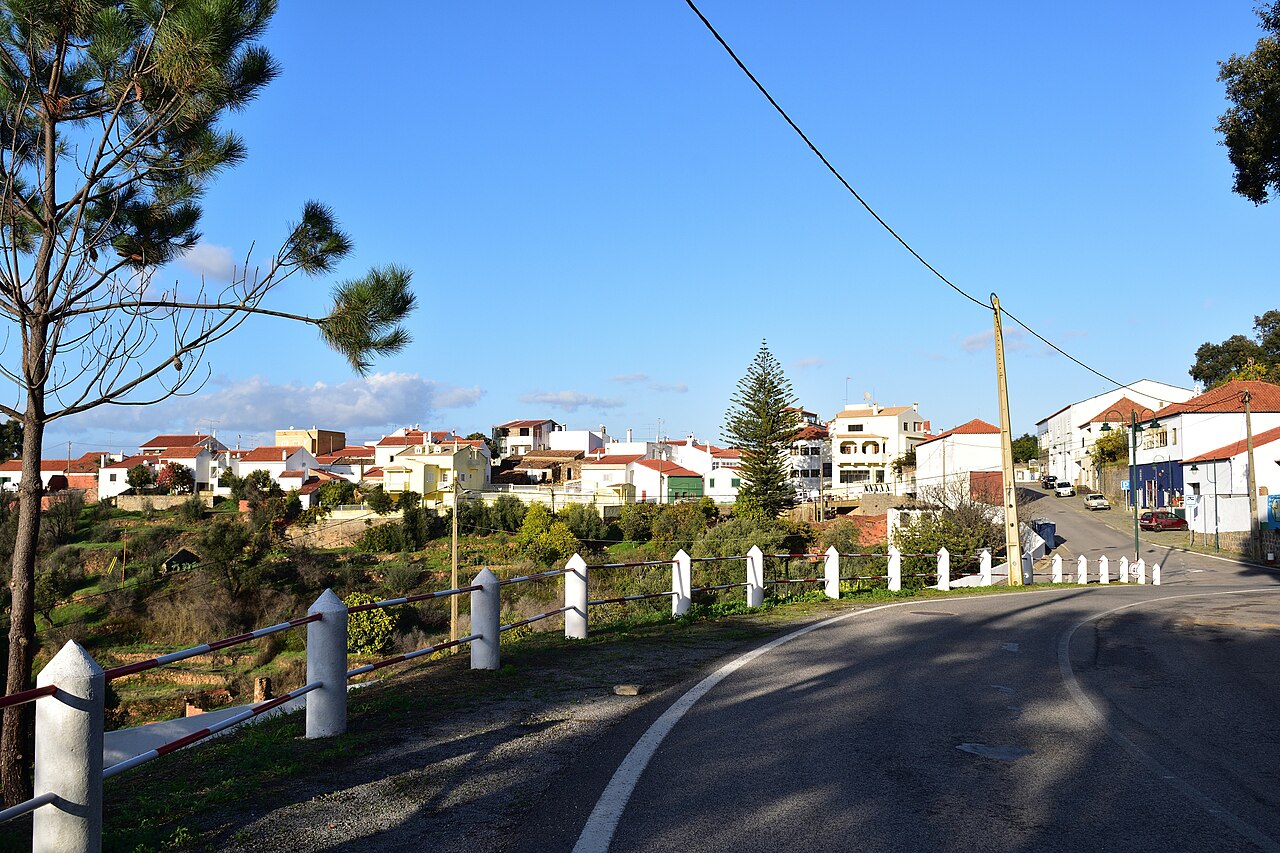 Alferce village and the surrounding Monchique countryside