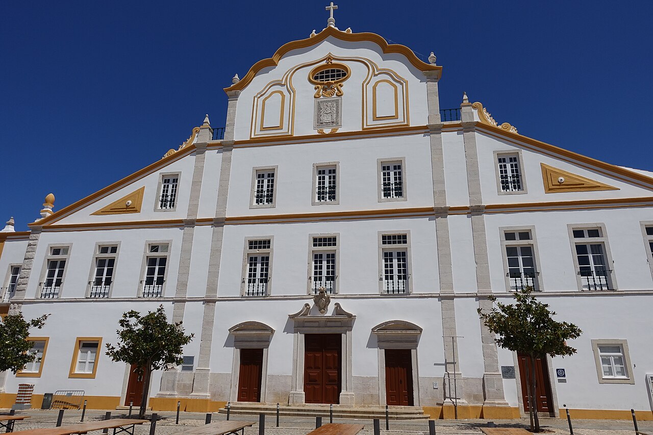 The white façade of the former Jesuit college in central Portimão.